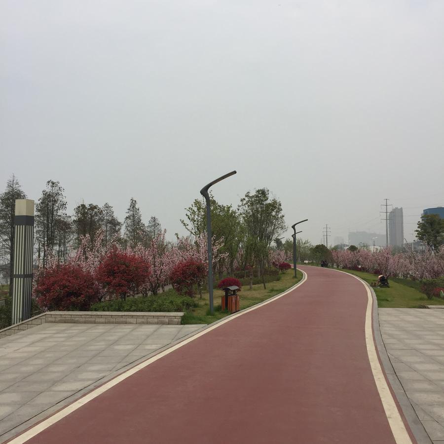 Metropolo, Wuhan, Wuchang Jiangtan Jiyuqiao Subway Station Экстерьер фото