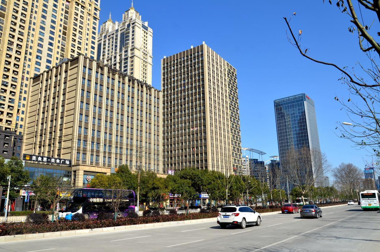 Metropolo, Wuhan, Wuchang Jiangtan Jiyuqiao Subway Station Экстерьер фото